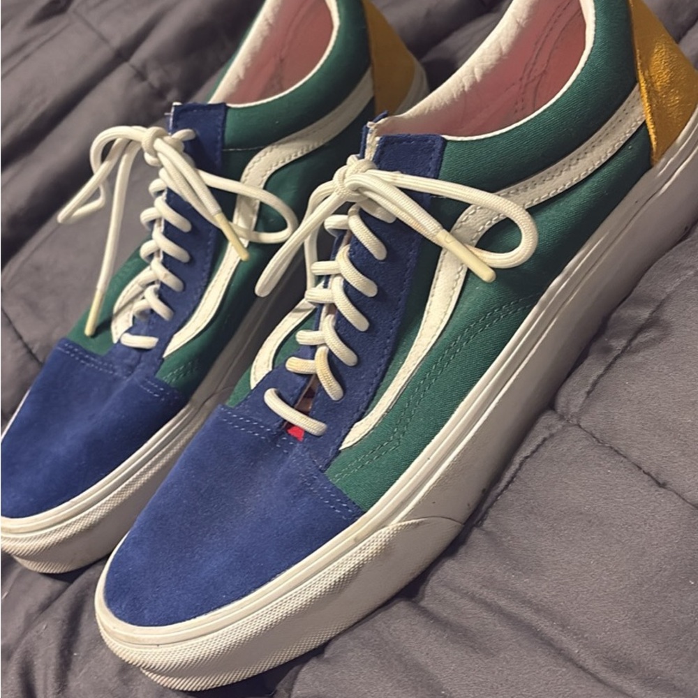 Vans Colorful Low-Top Sneakers